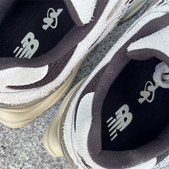 New Balance 9060 Mens Sneakers in Beige and Brown - Picture 6 of 14